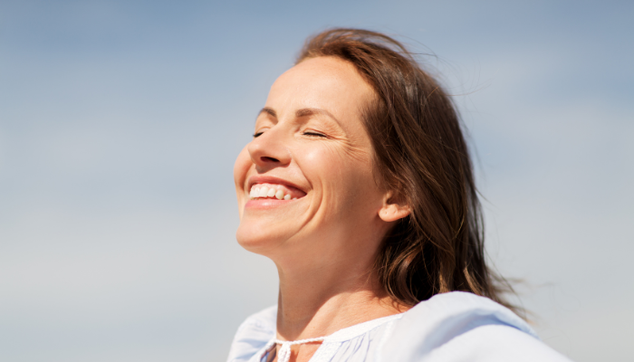 Facelift: The Connection Between Plastic Surgery and Self-Esteem as You Age